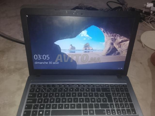 حاسوب Asus بحالة جيدة