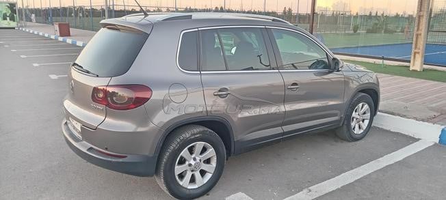 Tiguan automatique mliha rkeb zid Li baghi ykseb