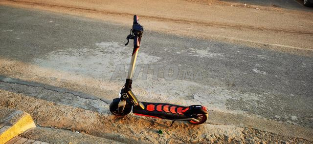 سكوتر كهربائي Aprilia ESR1 كن متسابقًا - 2