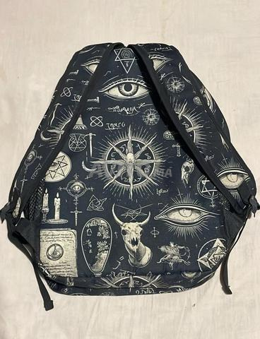 Gothique - Satanique (CARTABLE- BACKPACK - حقيبة ظهر) - 2