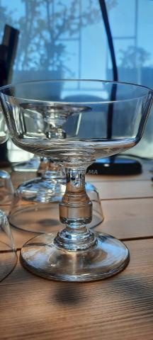 Vends 8 coupes en cristal neuves. - 2