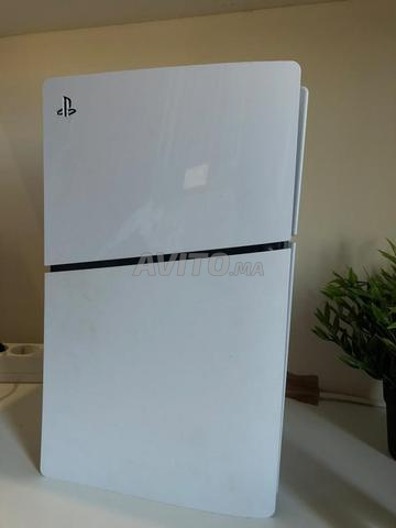 PS5 slim avec une manette plus FC 26 digital - 2