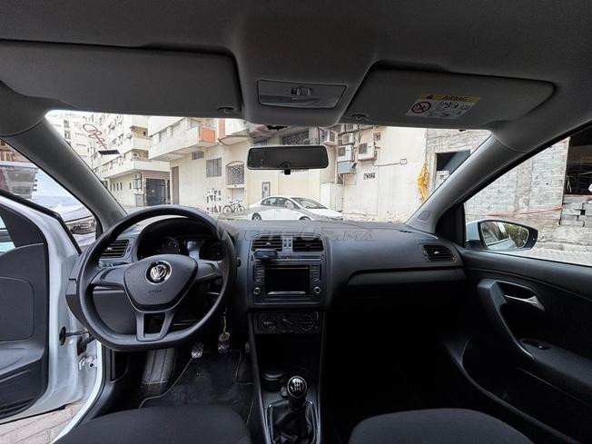 Volkswagen Polo Essence Manuelle 2016 à Fès