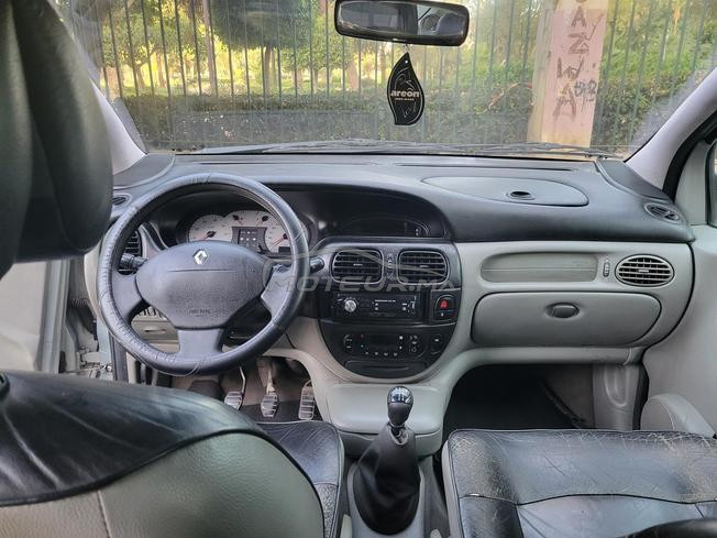 je met en vente ma renault scenic en vente 