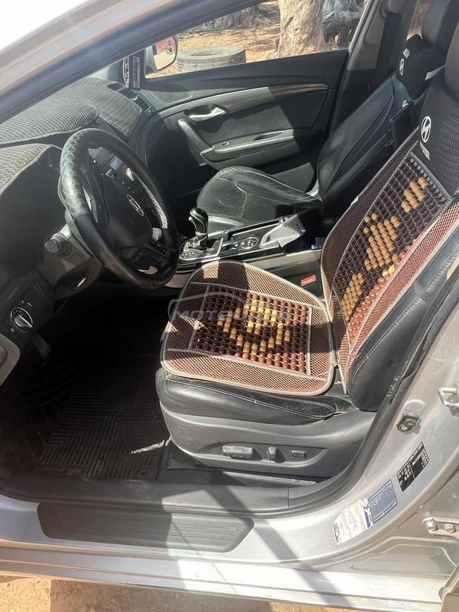 je vendu un voiture tres bon etat
