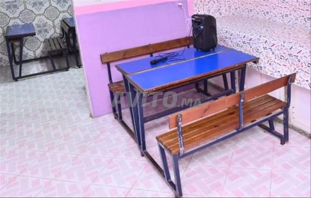 12 tables en bon état - 2