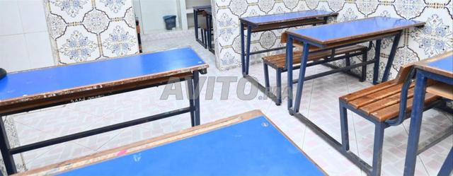 12 طاولة بحالة جيدة