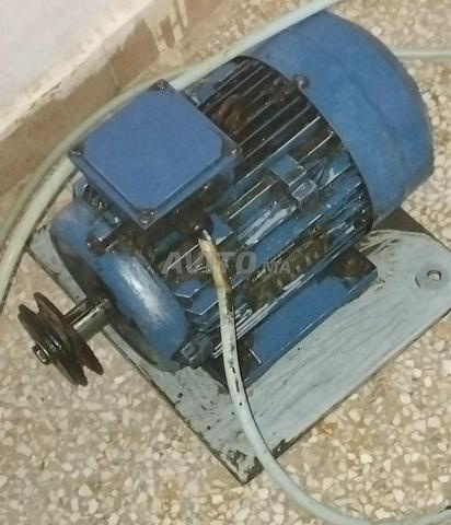 Moteur 3cv 380V 1400 tours - 2