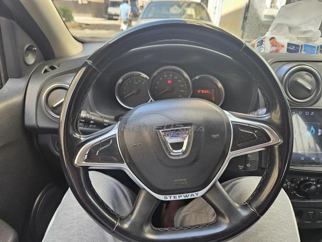 voiture de très bon état du marque dacia stepway 