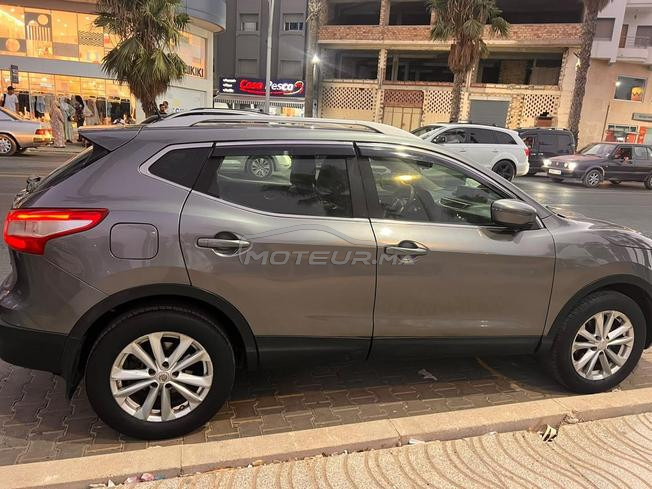 NISSAN QASHQAI 2015