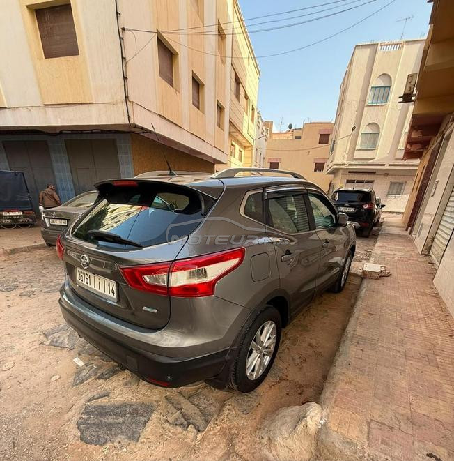 NISSAN QASHQAI 2015