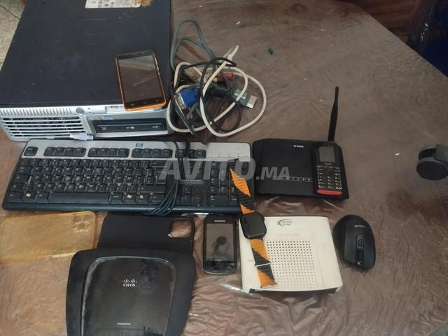 Vente de consoles de jeux, téléphones et WiFi à Ain Harrouda à prix cassé - 2
