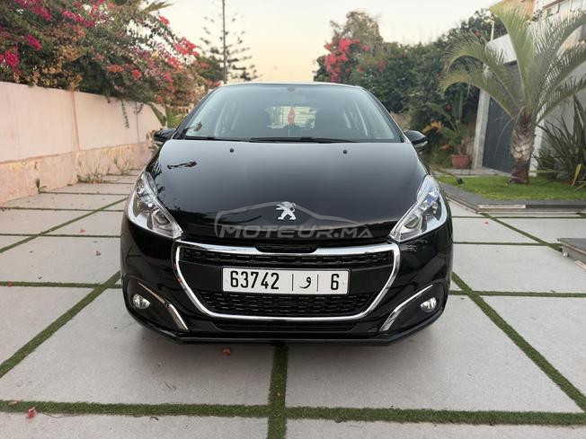 Peugeot 208 première main 6 cv 700 dh dariba 