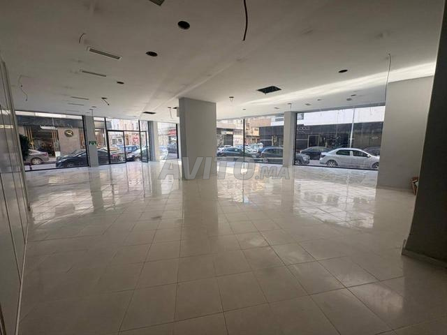 للبيع محل تجاري 214م² بالمعاريف قرب Twin Center - 2