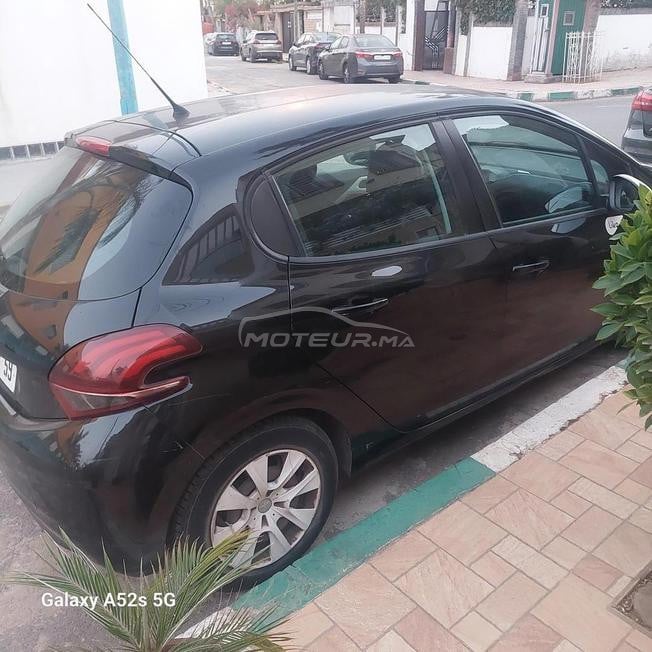Vente Peugeot 208 essence modele 2017