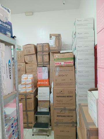 Local à vendre avec revenu mensuel
