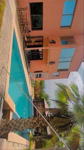 Offre une grande villa - 2