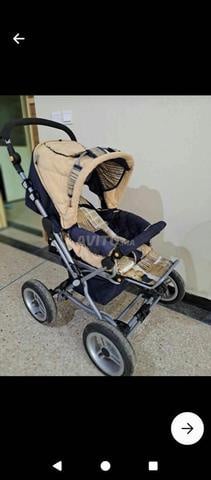 Tapis usagé ou tapis de maison pour voyager