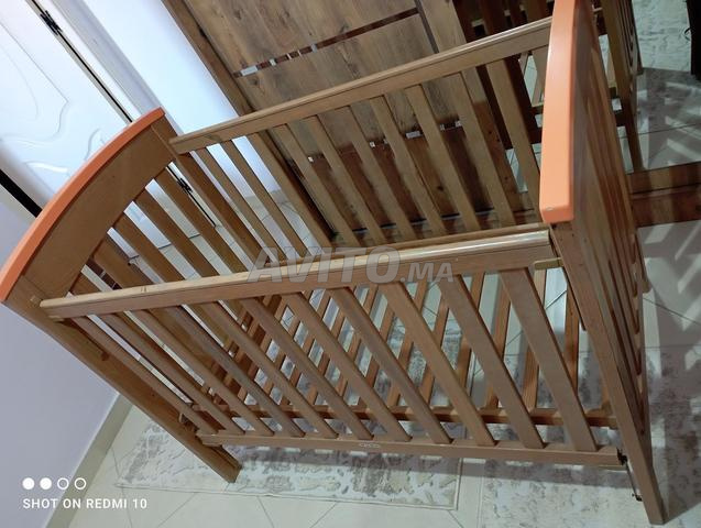 Lit bébé et matelas médical - 2