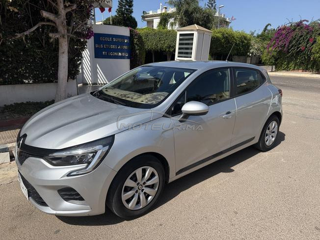 clio 5 diesel 2022 tres bonne etat 