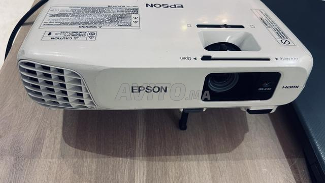 جهاز عرض البيانات EPSON EB S18 - 2