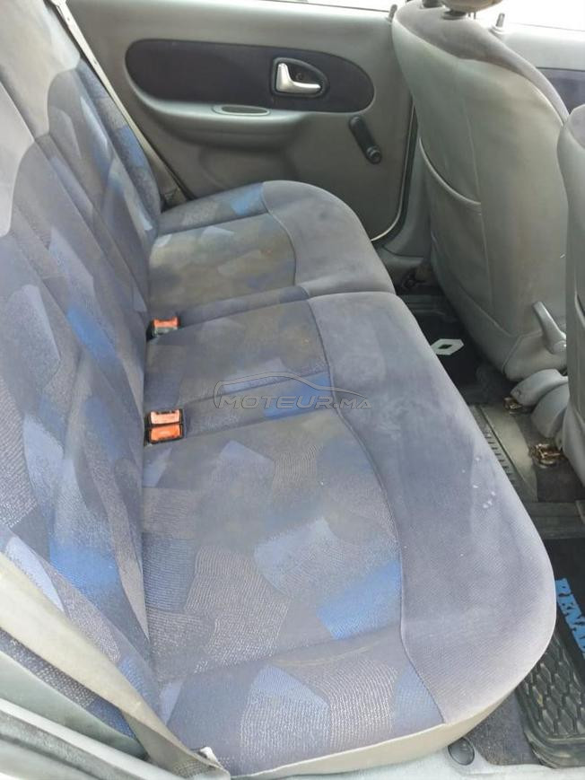Renault Clio Essence Manuelle 2001 à Berkane