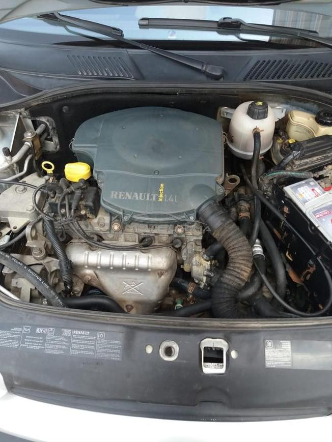 Renault Clio Essence Manuelle 2001 à Berkane