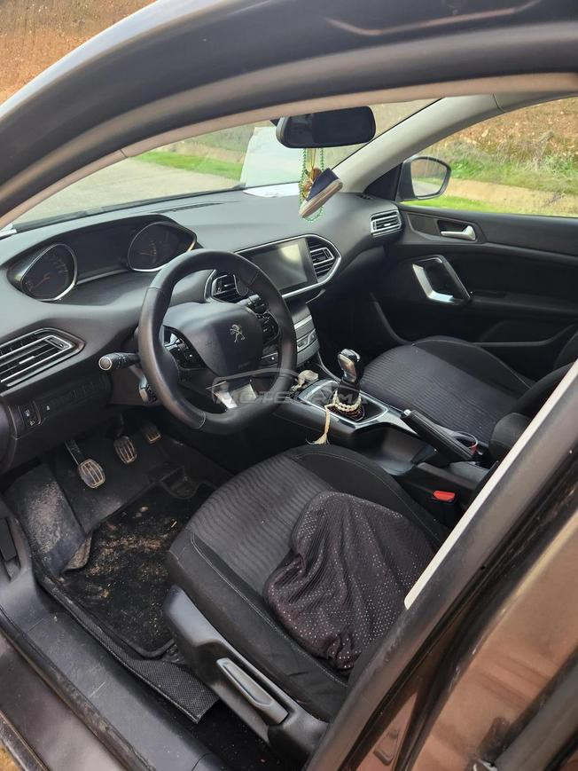 Peugeot 308 Diesel Manuelle 2015 à Fès