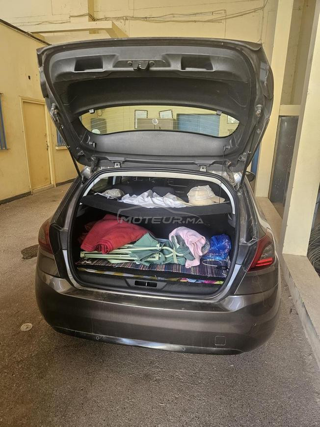 Peugeot 308 Diesel Manuelle 2015 à Fès