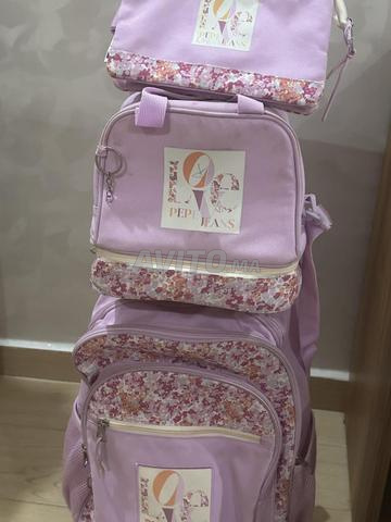 Cartable marque Pepe Jeans et Must - 2