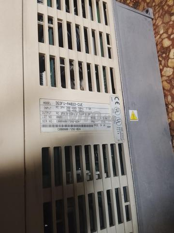 OMRON SYSDRIVE 3G3FV 2.2 kW & Filtre RFI - 2