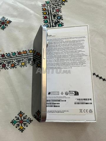 iPhone 15 Pro Max très bon état 256Go - 2