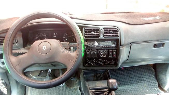 Renault 19