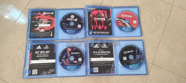 Lot de 4 jeux FIFA PS4 NEUFS 18 / 20 / 21 / 22 - 2