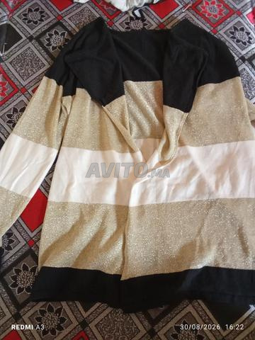 Ensemble de vêtements pour femmes d'occasion - 2