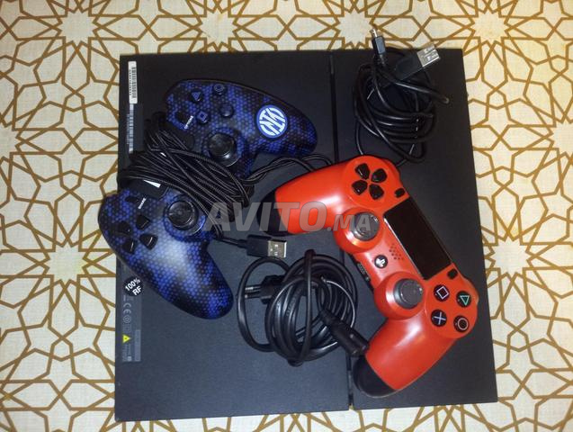 بلايستيشن PS4 بحالة جيدة مستوردة من إيطاليا بسعر جيد جداً