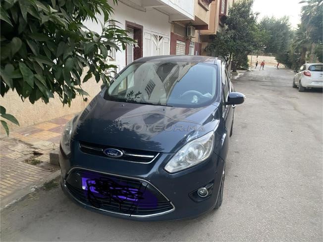 voiture très bon état 