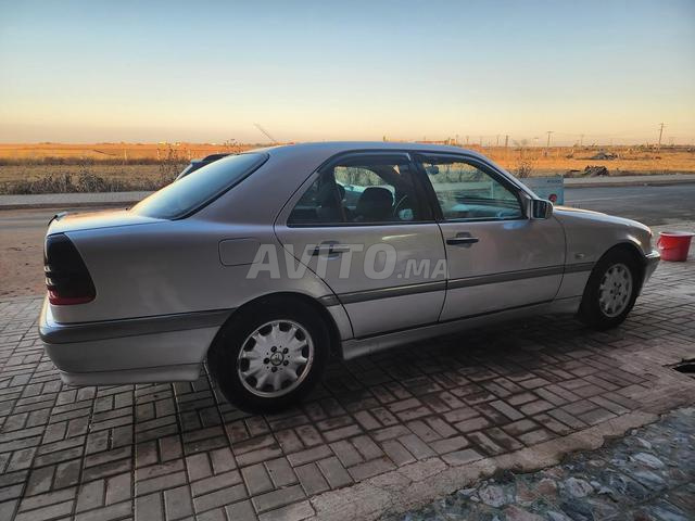 مرسيدس بنز الفئة سي ديزل يدوية 1998