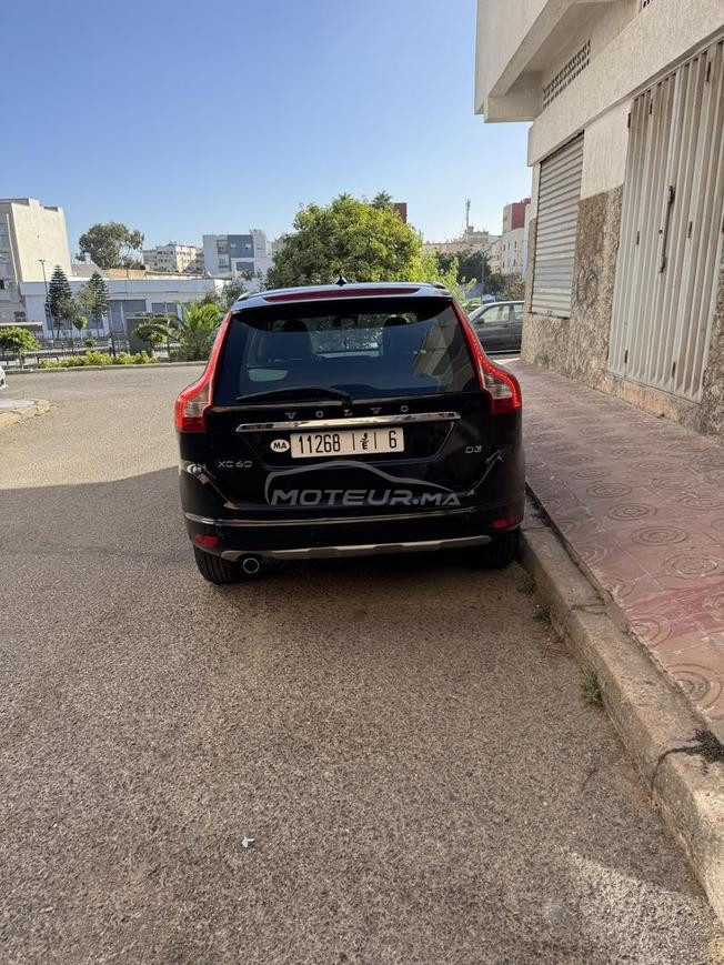 je mets en vente Volvo XV 60