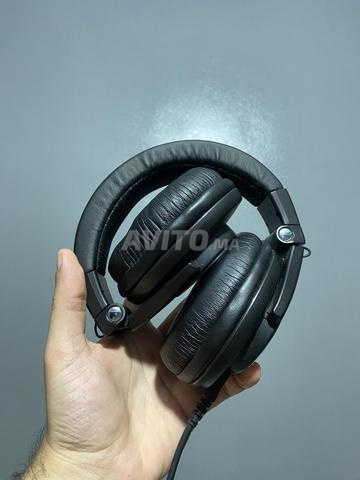 2 سماعات SHURE SRH840 – سماعة استوديو احترافية - 2