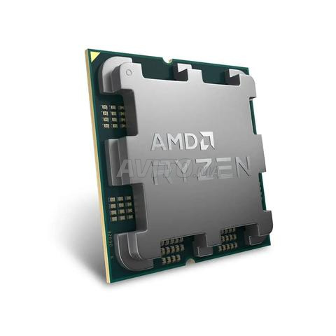AMD Ryzen 7 9800X3D (4.7 جيجاهرتز / 5.2 جيجاهرتز) Tray