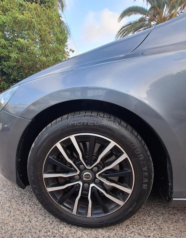 volvo v40 en bon état