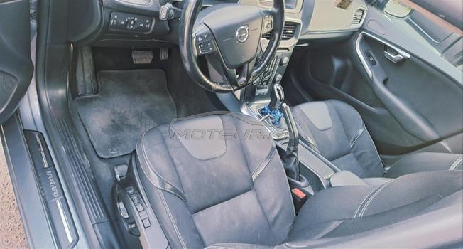 volvo v40 en bon état