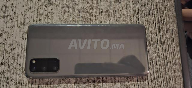 Samsung S20 5G 12Go RAM 128Go stockage - 2