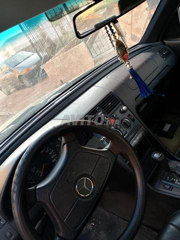 Mercedes-Benz 250 - 2