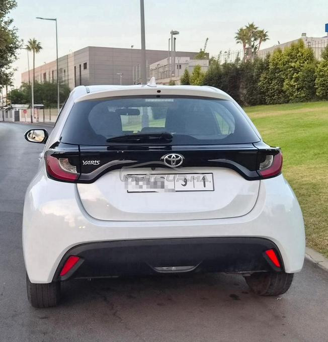 Toyota Yaris Essence Manuelle 2023 à Rabat