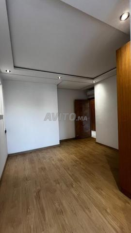 Studio neuf vide quartier hôpitaux