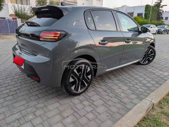 Peugeot 208 Hybride Automatique 2025 à Rabat