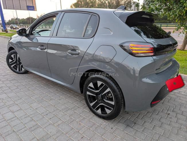 Peugeot 208 Hybride Automatique 2025 à Rabat