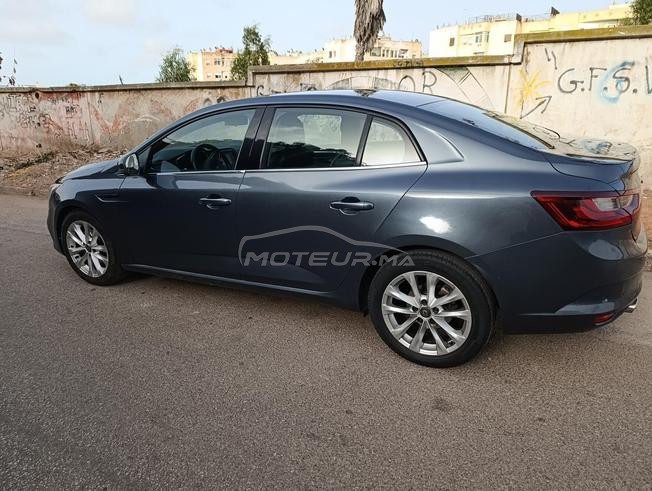 vente d'une voiture d occasion on très bonne état 